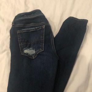 American Eagle distressed jegging